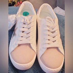 Vintage Havana Girl's Carly White Camel VHK - Size 4